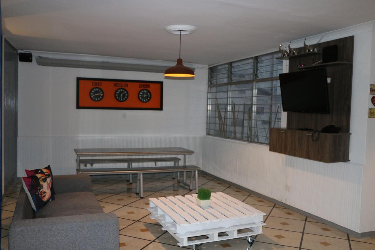 Backpackers Inn メデジン エクステリア 写真