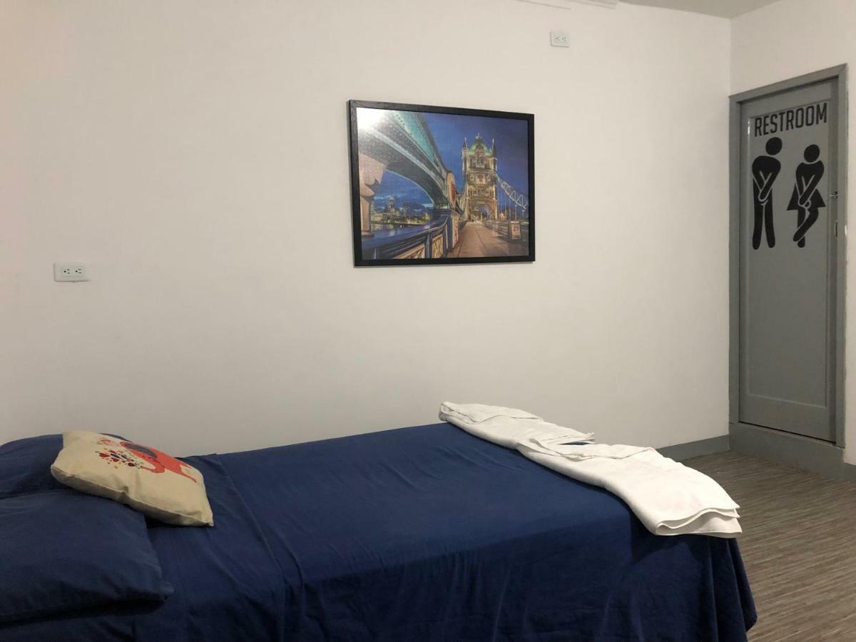 Backpackers Inn メデジン エクステリア 写真